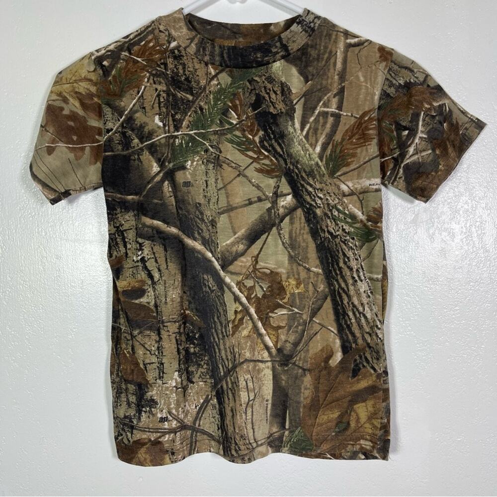 Ranger. Camoflauge T-Shirt. Boys Size Small. Excellent condition!
